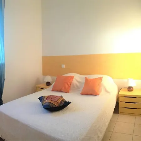 Ferienhaus Grande Tizzano A 200 M De La Plage 18 Pers *